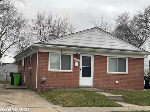 17622 Ivanhoe, Roseville, MI 48066