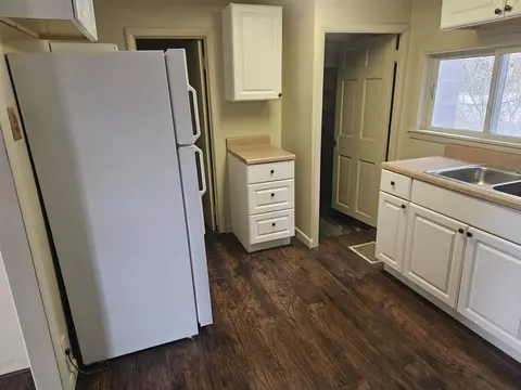 Kitchen - 502 W Flint, Davison, MI 48423 photo 2 of 3