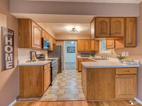 Kitchen - 8901 Jackman, Temperance, MI 48182 photo 1 of 4