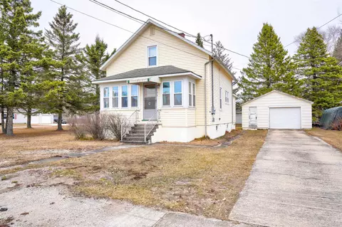 514 Alger, Manistique, MI 49854