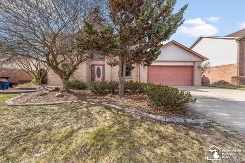 7587 Cherrywood, Westland, MI 48185