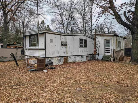 713 Pine, Gladwin, MI 48624 photo 6