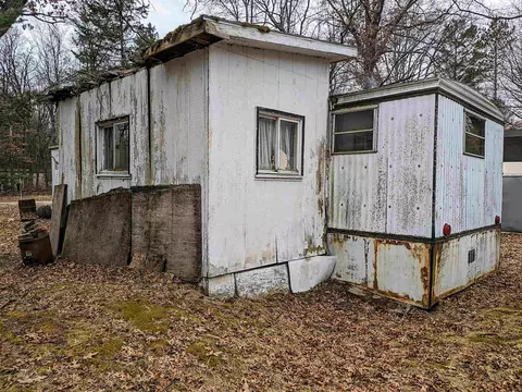 713 Pine, Gladwin, MI 48624 photo 7
