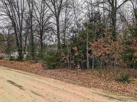 713 Pine, Gladwin, MI 48624 photo 11