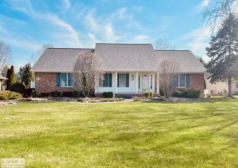 5075 White Pne, East China, MI 48054