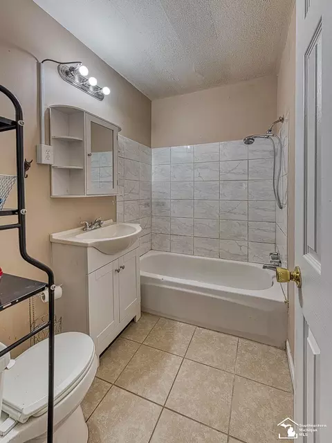 Bath - 1882 Spaulding, Monroe, MI 48162 photo 2 of 2
