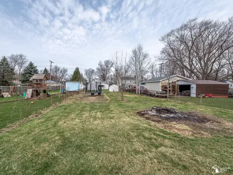 Exterior - 1882 Spaulding, Monroe, MI 48162 photo 6 of 9