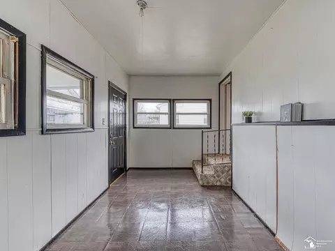 Entry Way - 1882 Spaulding, Monroe, MI 48162 photo 4 of 4