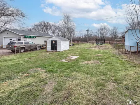 Exterior - 1882 Spaulding, Monroe, MI 48162 photo 5 of 9
