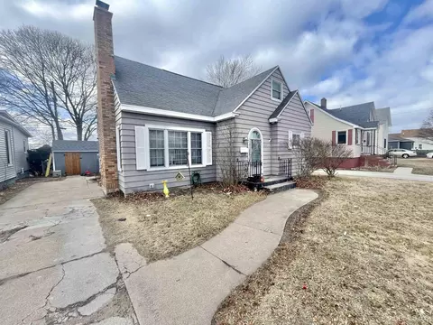 420 S 19th, Escanaba, MI 49829
