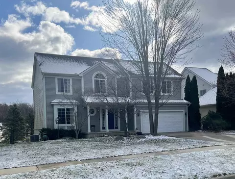 14199 Mulholland Dr, Bath, MI 48808