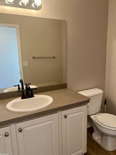 Bath - 14199 Mulholland Dr, Bath, MI 48808 photo 1 of 5