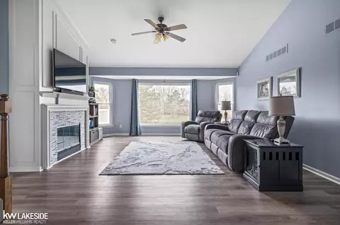 17752 Huron, Macomb, MI 48042 photo 9