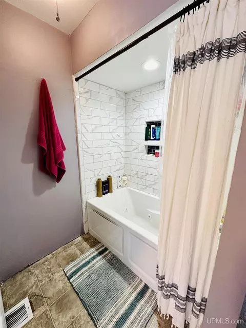 Bath - 245 Silver, Ishpeming, MI 49849 photo 2 of 3