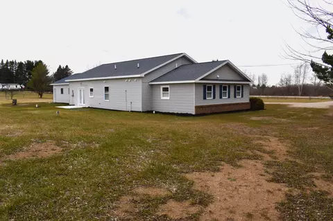4425 W M-61, Gladwin, MI 48624 photo 11