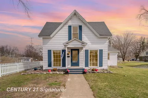 301 S Saginaw, Saint Charles, MI 48655