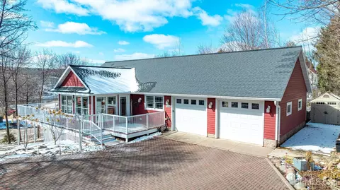 1121 W Quincy, Hancock, MI 49930