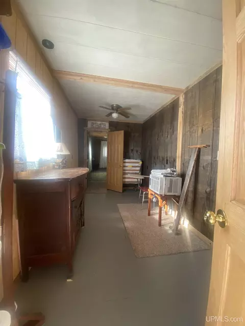 Entry Way - e13970 Michigan 28 #5, Shingleton, MI 49884 photo 1 of 1