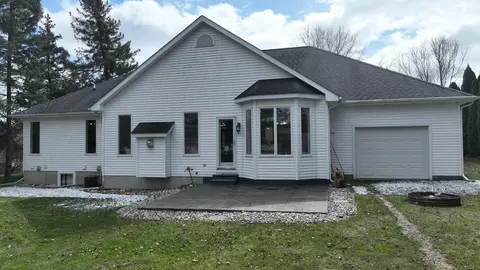 9524 Pine Needle, Flushing, MI 48433 photo 3