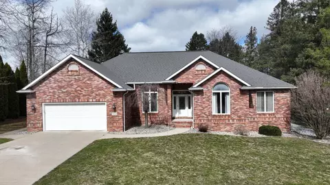 9524 Pine Needle, Flushing, MI 48433 photo 2