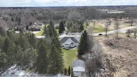 9524 Pine Needle, Flushing, MI 48433 photo 29