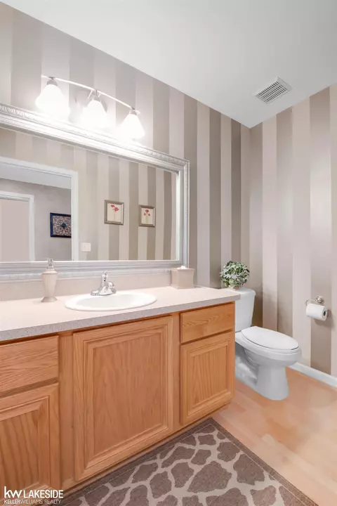 49762 London, Macomb, MI 48044 photo 24