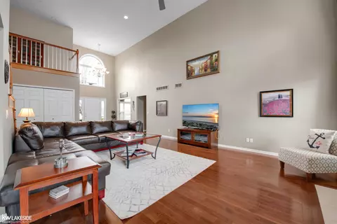 49762 London, Macomb, MI 48044 photo 14