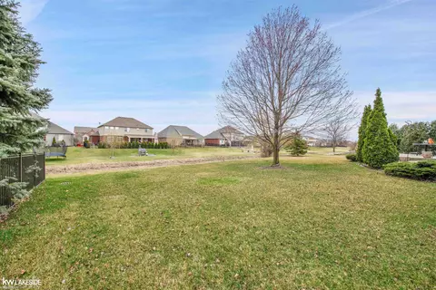 49762 London, Macomb, MI 48044 photo 42