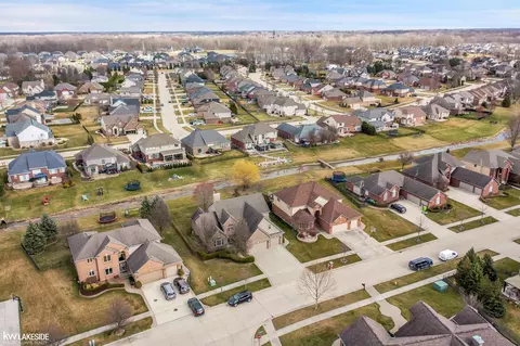 49762 London, Macomb, MI 48044 photo 49