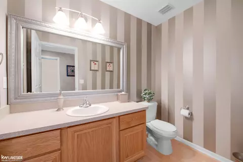 49762 London, Macomb, MI 48044 photo 23