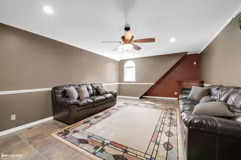 49762 London, Macomb, MI 48044 photo 25