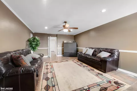 49762 London, Macomb, MI 48044 photo 26