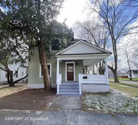 1421 Adams, Saginaw, MI 48602