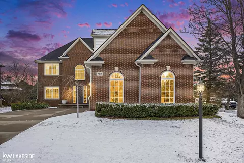 587 Bay Pointe, Oxford, MI 48371