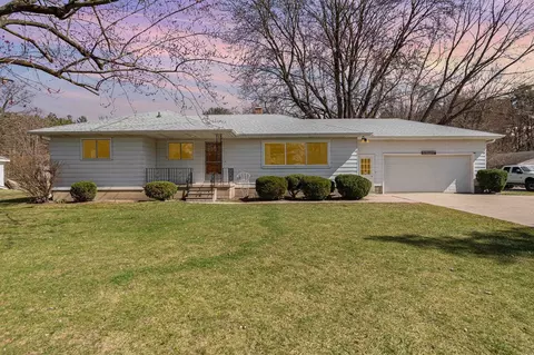 1621 S Poseyville, Midland, MI 48640