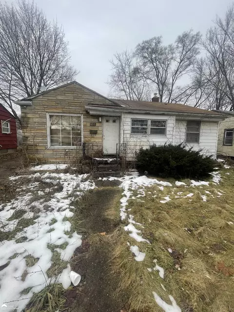 1810 Roselawn, Flint, MI 48504