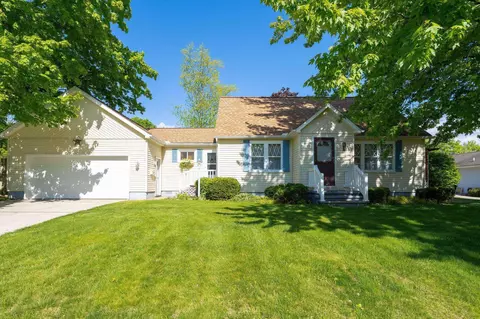 325 S West, Vassar, MI 48768