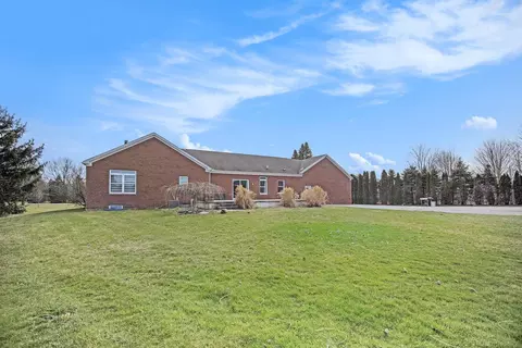 21553 30 Mile, Ray, MI 48096 photo 2