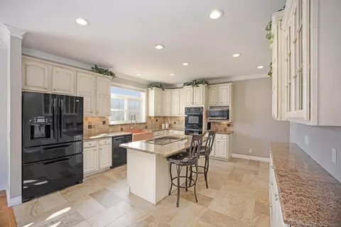 21553 30 Mile, Ray, MI 48096 photo 4