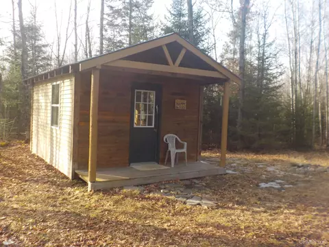 36 W 51 Ac W Gibbs City, Iron River, MI 49935