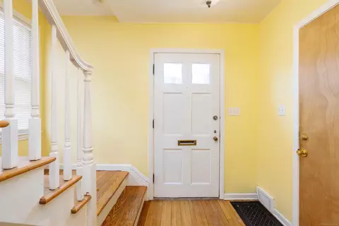 Entry Way - 853 Neff, Grosse Pointe, MI 48230 photo 1 of 5