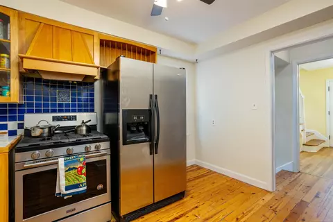 Kitchen - 853 Neff, Grosse Pointe, MI 48230 photo 3 of 6