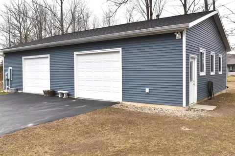 Exterior - 191 River Oaks, Gladwin, MI 48624 photo 9 of 18