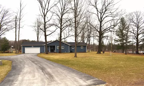 Exterior - 191 River Oaks, Gladwin, MI 48624 photo 2 of 18