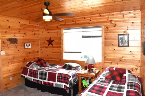 Bedroom - 191 River Oaks, Gladwin, MI 48624 photo 1 of 1