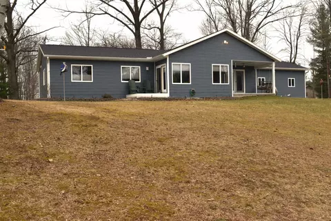 Exterior - 191 River Oaks, Gladwin, MI 48624 photo 5 of 18