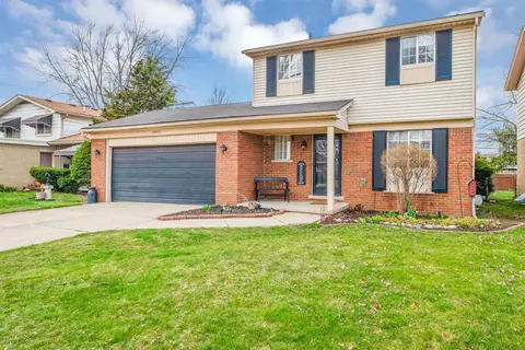 19505 Salisbury, Saint Clair Shores, MI 48080