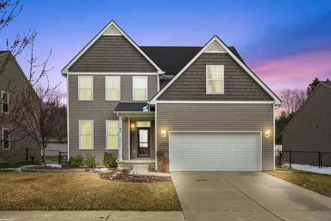 83 Cascade, Waterford, MI 48327