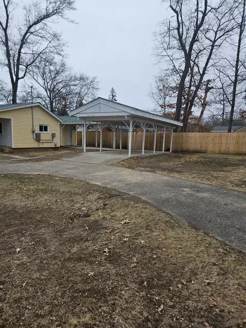 Exterior - 2714 Margaret, Harrison, MI 48625 photo 5 of 10