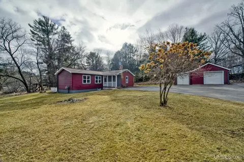 424 Fox, Kingsford, MI 49802